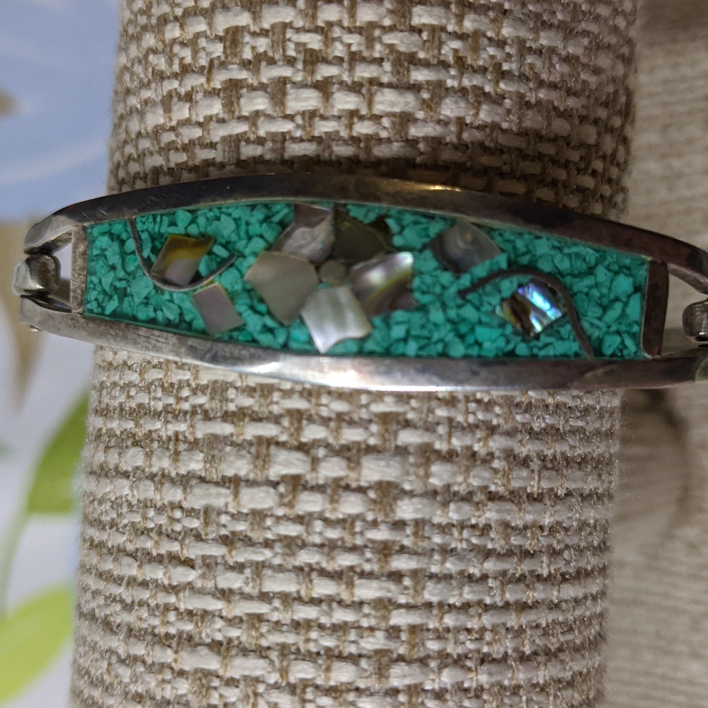 Taxco Mexico Silver, Turquoise Chip, And Abalone Hinged Floral Bracelet, 6.75" - Picture 3 of 4